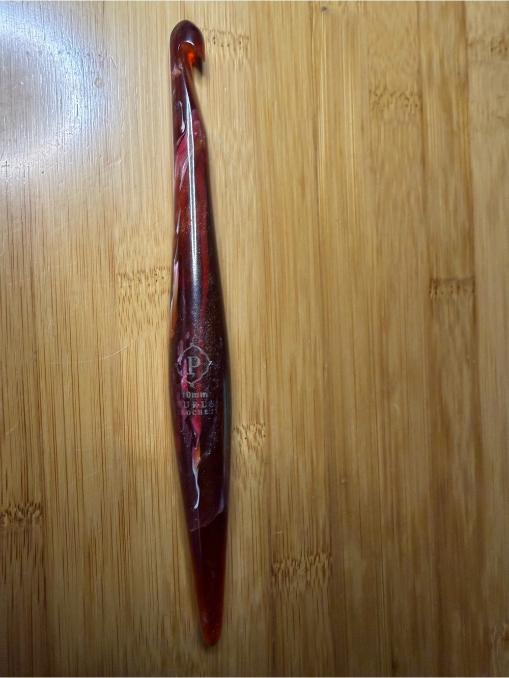 Furls P 10 mm crochet hook